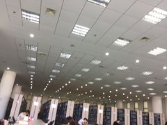 -海事大学图书馆(临港校区)