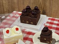 -红宝石·鲜奶小方·海派西点房(南丹店)