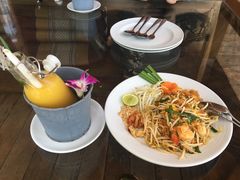 -Baan Ploy Samed Restaurant ร้านอาหารบ้านพลอยเสม็ด