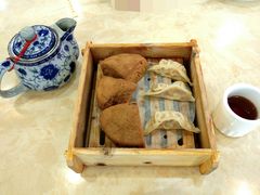 蒸饺拼马拉糕-中恒华茶楼(牌坊店)