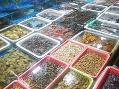 -霞涌市场海鲜摆卖区