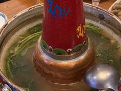 -毛辣果·贵州红酸汤牛肉火锅(西单店)