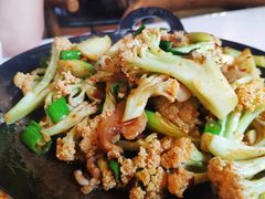 干锅花菜肉片-简小姐·上海餐厅(长城大厦店)
