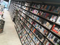 -钟书阁(群光广场店)
