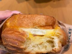 -星巴克臻选(上海合生汇1F店)