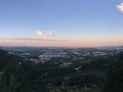 -鬼笑石后山停车场