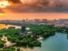 -鹊华居·地道鲁菜·海鲜·融合味(大明湖店)