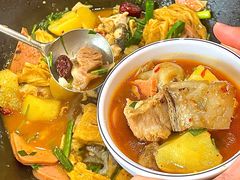 -老刘生态大鱼坊铁锅炖鱼(赛马场店)