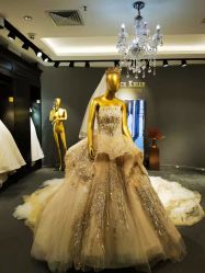 点击看大图 -GRACE KELLY婚纱与礼服(北京店)