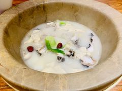 -滇香肴·云南菜蒸汽石锅鱼(云南北路店)