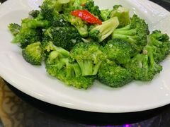 蒜茸炒西兰花-东江海鲜酒家(艺都分店)