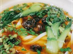 -龙记桂林米粉(财满街店)