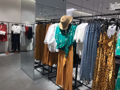 -URBAN REVIVO(七宝领展广场店)