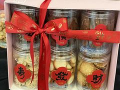 -红宝石·鲜奶小方·海派西点房(南丹店)