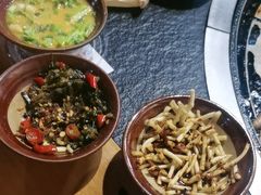 -阿山卓·野生菌火锅·纳西火塘烤肉