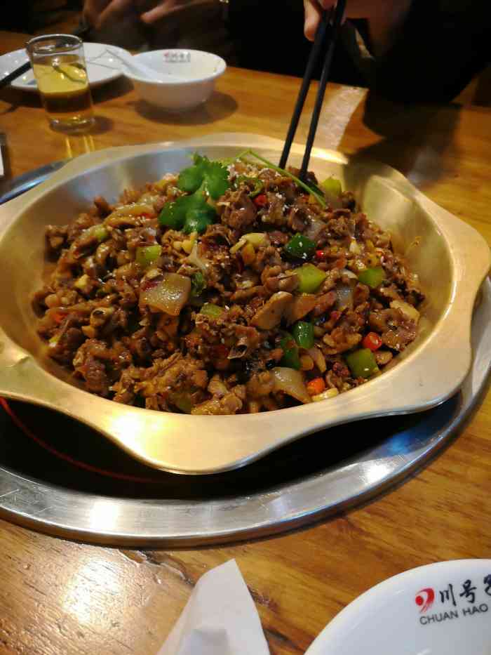 川号子烧鸡公(春晖路店)-"川号子的话是昆山老字号了,夜宵的专属地,.