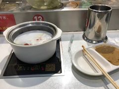 -百品聚旋转火锅(万德庄店)