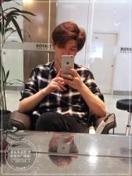 -罗亚帝造型·烫发染发