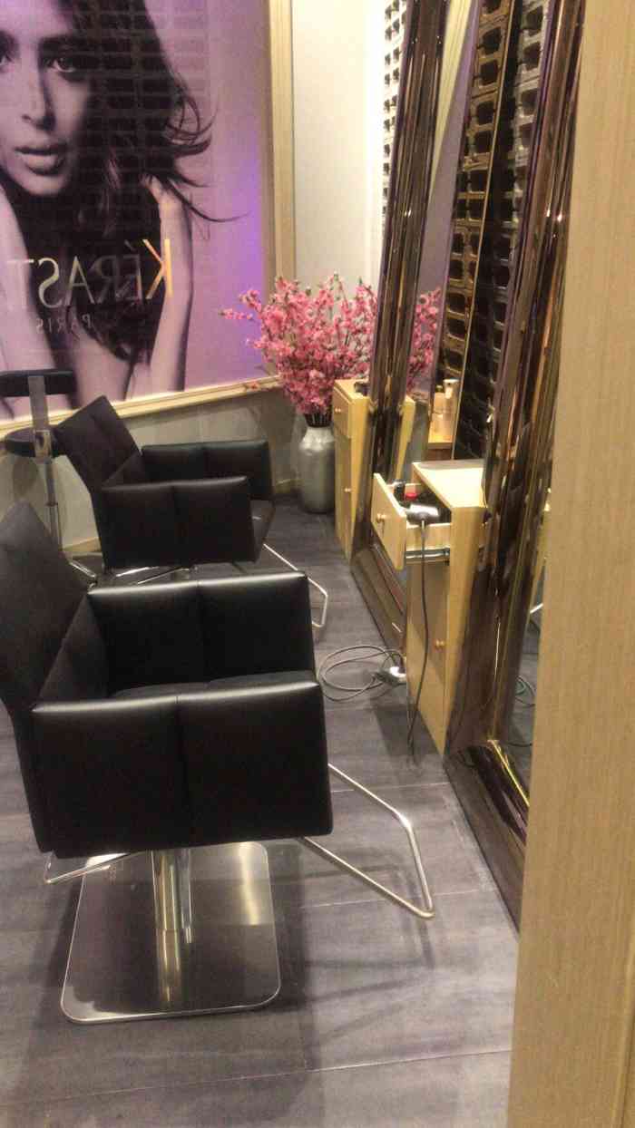 ming modeling 铭造型(凯德和平广场店"经验丰富的发型师,已追随多