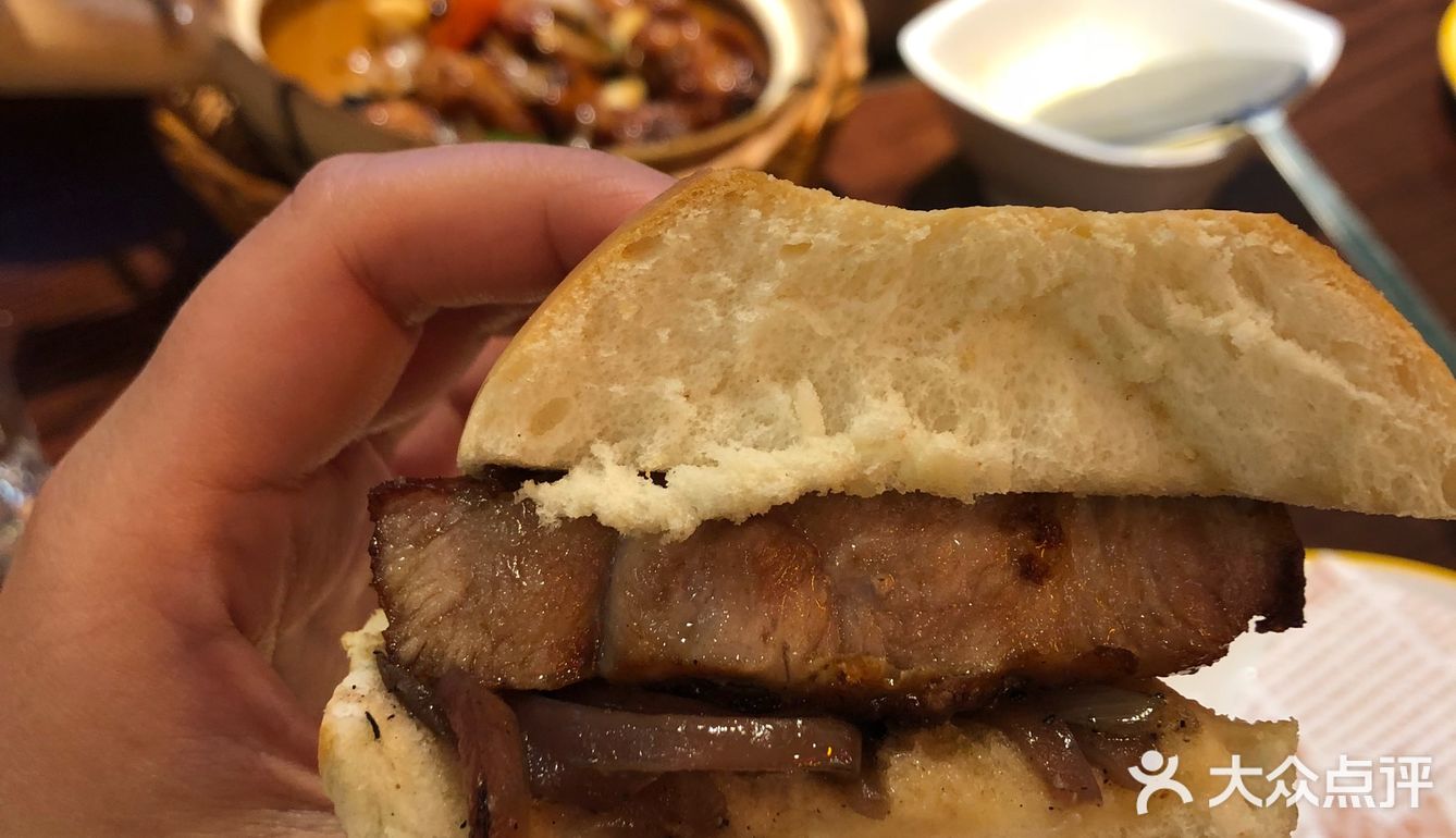 新鲜的食材，美味的猪骨，现榨的果汁，优质的服务