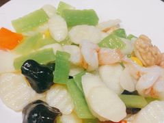 -湖畔鲁菜·二十年老字号餐厅(大明湖店)