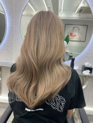-COMO SALON 烫染可茉发型