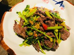 小炒生态黄牛肉-饭桌故事·血鸭湘(荣宝华店)