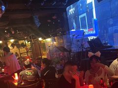 -胡桃里乐队酒馆