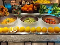 -广州万富希尔顿酒店·感趣自助餐厅·金秋蟹宴生蚝海鲜刺身