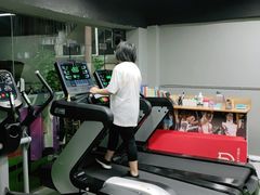 -征成健身连锁私教工作室(九公里店)