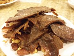 招牌酱牛肉-老班长手工灌汤包老店(东山店)