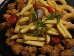 小吃拼盘-威克特披萨汉堡