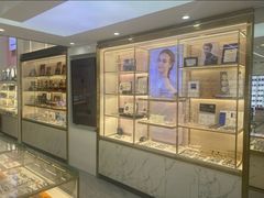 -世纪大明眼镜·林德伯格·蔡司官方授权店(武昌旗舰店)
