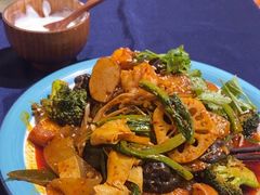-伊带伊路新疆美食府(呼家楼店)