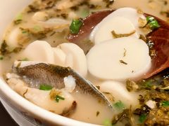 雪菜黄鱼年糕-顶特勒·黄鱼馆·特色菜(上海大世界店)