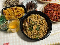 -扒虾小妹儿麻辣海鲜(宏图街店)