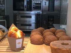 面包甜点陈列柜-好利来(革新店)