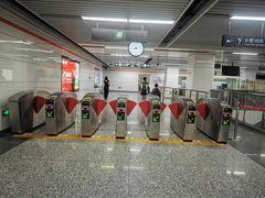 -盈丰路(地铁站)