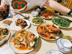 -三亚火车头万人海鲜广场