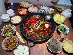 -四小区火锅·巷子里的重庆火锅(花照壁店)