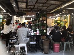 大堂-成都屋头串串香(八府庄店)