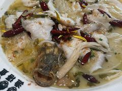 -渔语鱼酸菜鱼新川菜(来福士店)