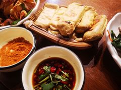 -老滇山寨•云南特色菜•地方菜•民族风情歌舞表演(金碧店)