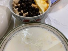 焦糖乌龙奶茶冰-堂屋糖水店(愚园店)