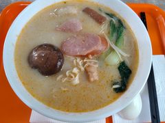 -山东建筑大学·火车餐厅7号车厢麻辣烫