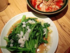 -先启半步颠小酒馆(虹桥龙湖天街店)