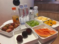 -涨巢·潮玩水疗局