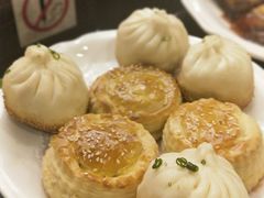 生煎包和榴莲酥-新南华大酒店(长寿店)