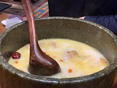 墨脱石锅鸡-敏珠拉姆藏餐·南京厨房(富春江东街店)