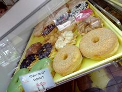 -Winchell's Donuts House